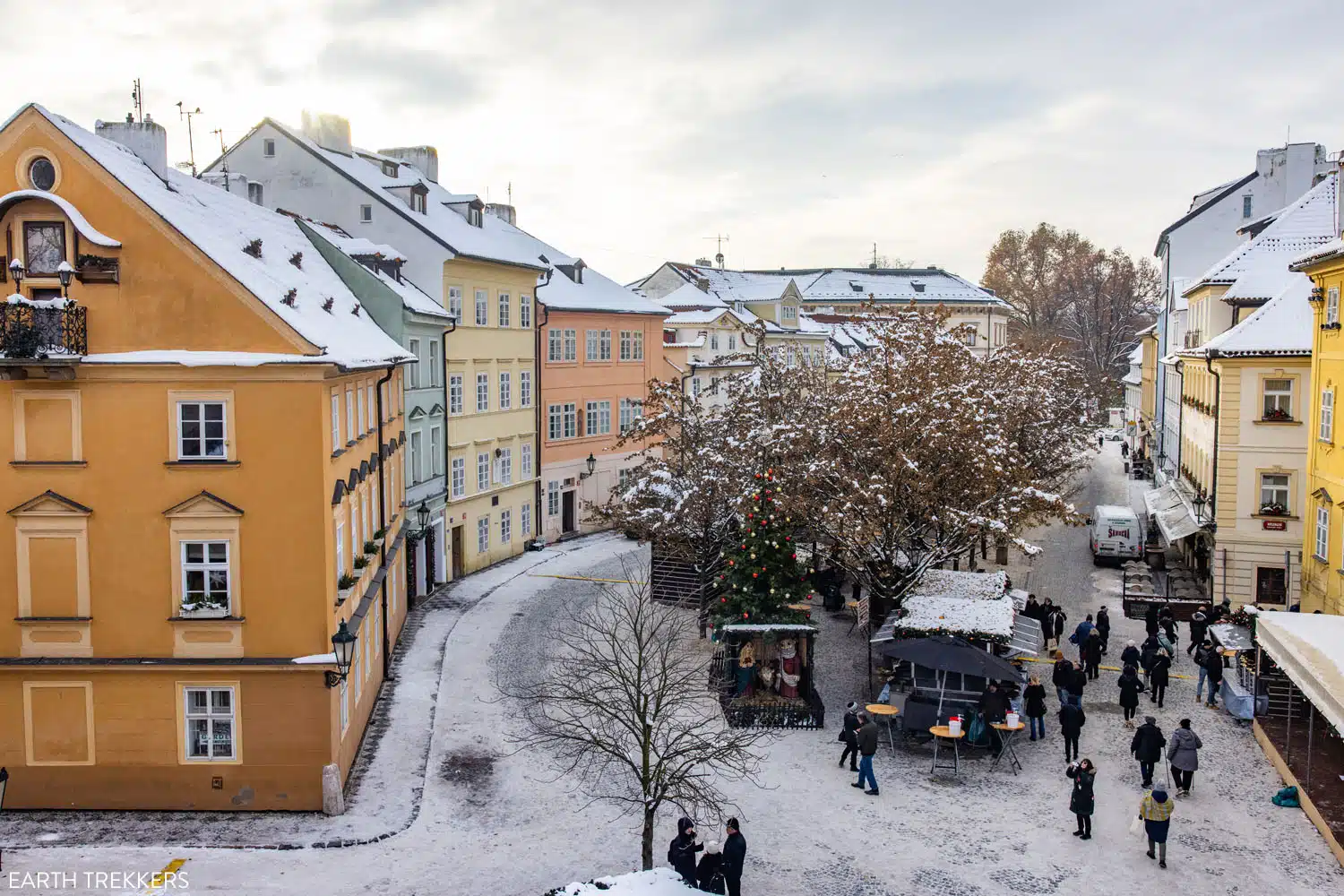 Na Kampeฬ Square Christmas Market | Prague Christmas Markets