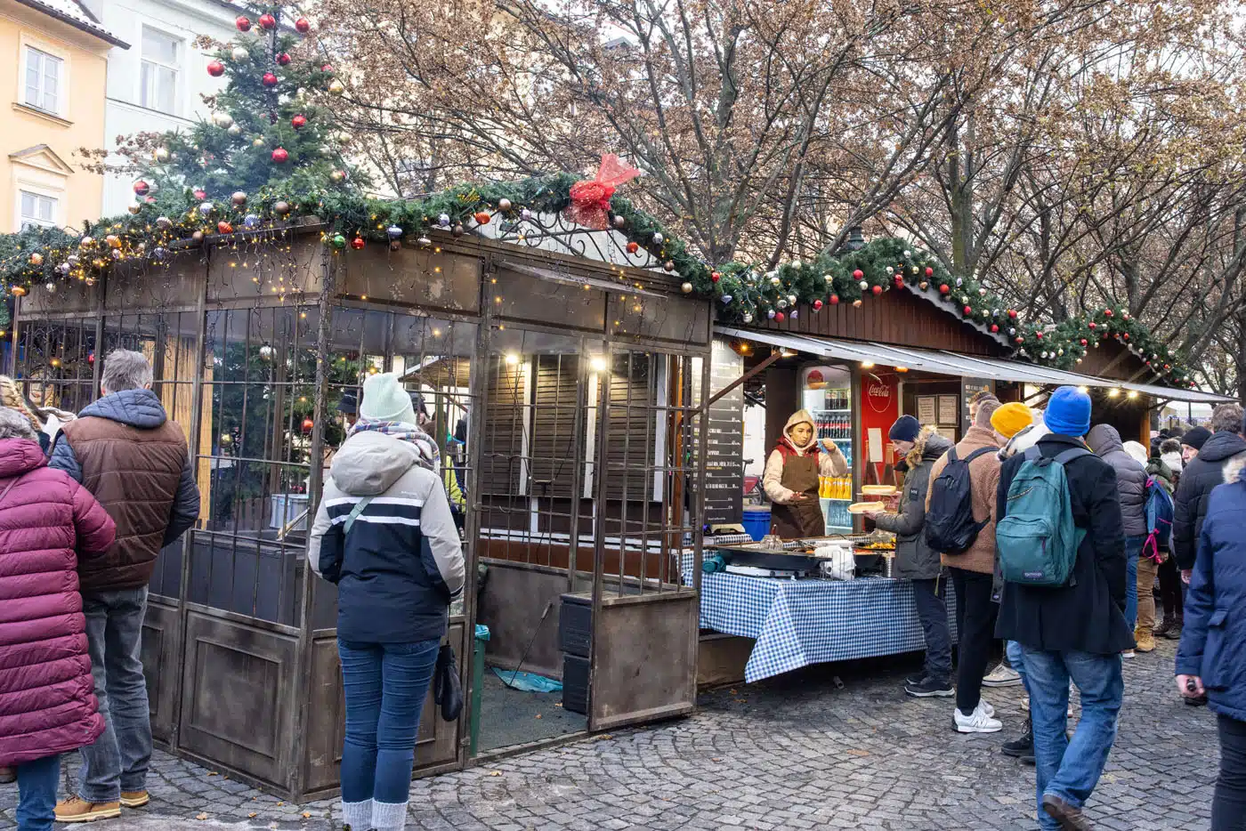 Na Kampeฬ Square Christmas